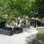 A La Guest house La Baume-de-Transit
